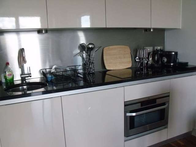 Image of 1 bedroom Apartment to rent in The Quays Salford M50 at The Quays Salford Quays Salford, M50 3TZ
