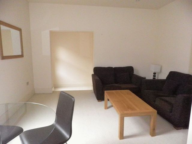  Image of 2 bedroom Flat to rent in Foxhall Road Nottingham NG7 at The Ridge 139 Foxhall Road Nottingham, NG7 6NB