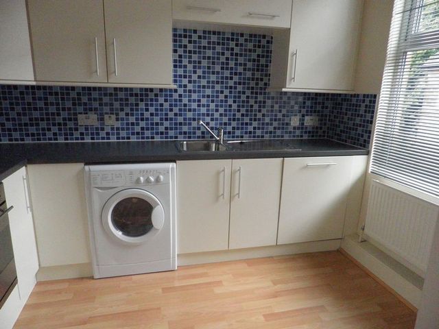  Image of 2 bedroom Flat to rent in Foxhall Road Nottingham NG7 at The Ridge 139 Foxhall Road Nottingham, NG7 6NB