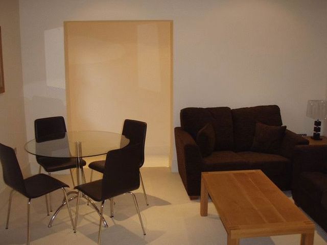  Image of 2 bedroom Flat to rent in Foxhall Road Nottingham NG7 at The Ridge 139 Foxhall Road Nottingham, NG7 6NB