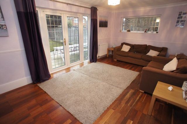  Image of 4 bedroom Detached house for sale in The Spinneys Eastwood Leigh-on-Sea SS9 at The Spinneys  Leigh-On-Sea, SS9 5QZ
