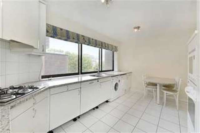  Image of 3 bedroom Flat to rent in Queens Terrace London NW8 at London, NW8 6DF