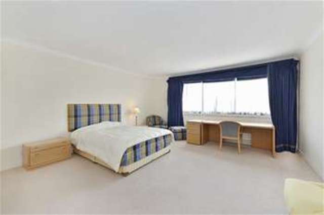  Image of 3 bedroom Flat to rent in Queens Terrace London NW8 at London, NW8 6DF