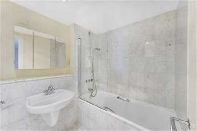  Image of 3 bedroom Flat to rent in Queens Terrace London NW8 at London, NW8 6DF
