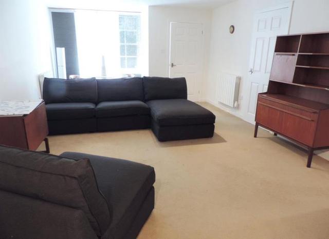  Image of 1 bedroom Flat to rent in Thirlestane Lane Edinburgh EH9 at Marchmont Edinburgh Edinburgh, EH9 1AJ