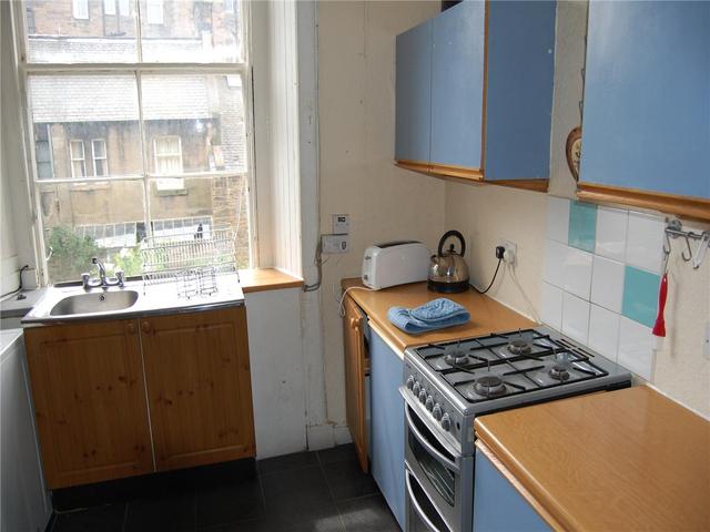  Image of 4 bedroom Flat to rent in Thirlestane Road Edinburgh EH9 at Marchmont Edinburgh Edinburgh, EH9 1AL