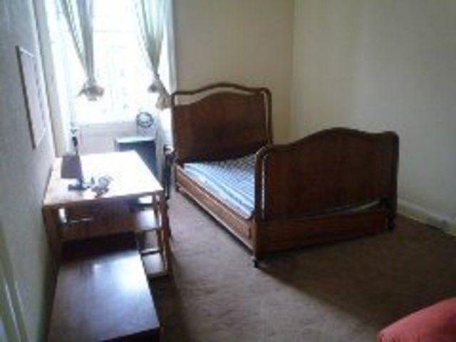  Image of 4 bedroom Flat to rent in Thirlestane Road Edinburgh EH9 at Marchmont Edinburgh Edinburgh, EH9 1AP