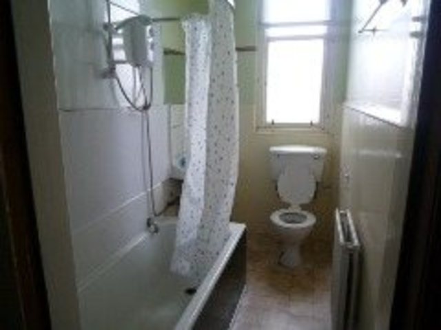 Image of 4 bedroom Flat to rent in Thirlestane Road Edinburgh EH9 at Marchmont Edinburgh Edinburgh, EH9 1AP