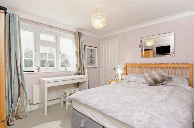  Image of 5 bedroom Detached house for sale in Thorncroft Englefield Green Egham TW20 at Thorncroft  Englefield Green, TW20 0SB