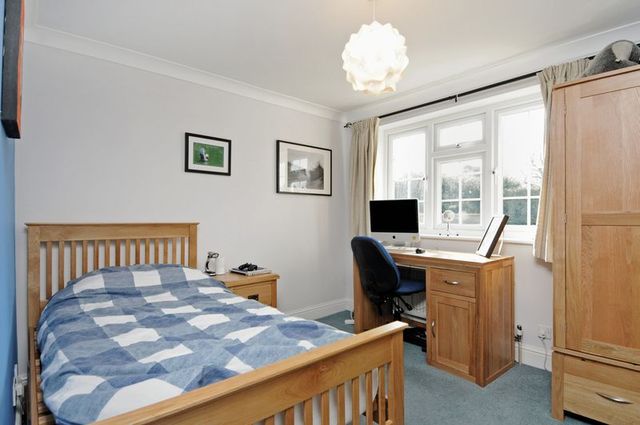  Image of 5 bedroom Detached house for sale in Thorncroft Englefield Green Egham TW20 at Thorncroft  Englefield Green, TW20 0SB