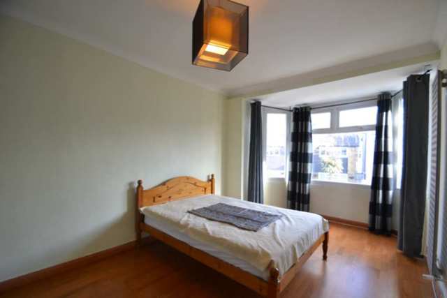  Image of 2 bedroom Flat to rent in Thorney Hedge Road London W4 at Thorney Hedge Road  London, W4 5SB
