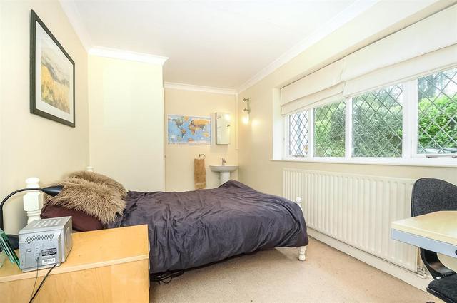  Image of 4 bedroom Detached house for sale in Thorpe Lane Guiseley Leeds LS20 at Guiseley Leeds Guiseley, LS20 8LQ