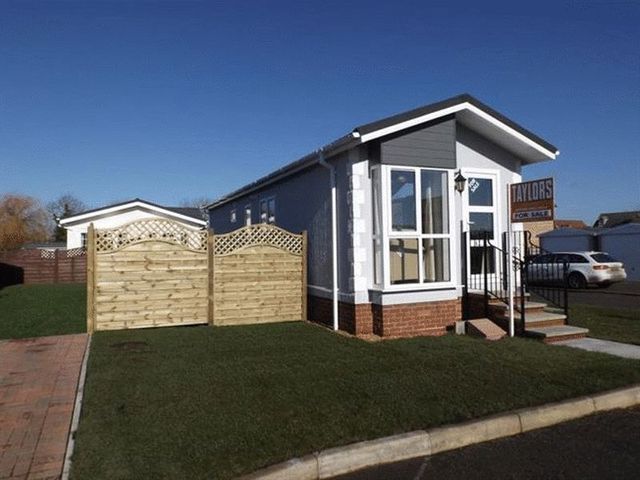  Image of 2 bedroom Retirement Property for sale in Three Star Park Bedford Road Lower Stondon Henlow SG16 at Bedford Road Lower Stondon Henlow, SG16 6DU