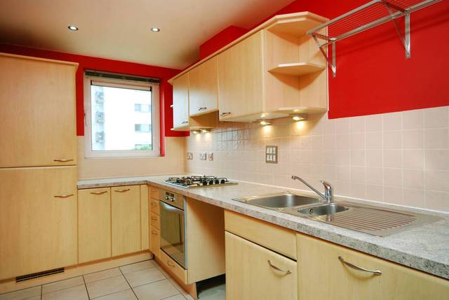  Image of 2 bedroom Flat for sale in Erebus Drive London SE28 at Tideslea Tower  Woolwich, SE28 0GF