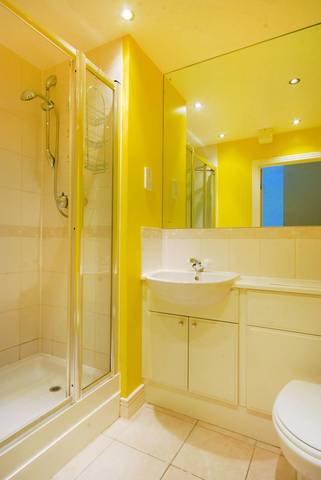  Image of 2 bedroom Flat for sale in Erebus Drive London SE28 at Tideslea Tower  Woolwich, SE28 0GF