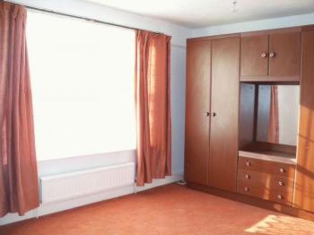  Image of 3 bedroom Semi-Detached house to rent in Tilbrook Road Southampton SO15 at Tilbrook Road  Southampton, SO15 4HL