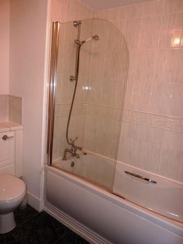  Image of 2 bedroom Flat to rent in Timber Bush Edinburgh EH6 at Leith Edinburgh Edinburgh, EH6 6QH
