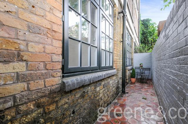  Image of 2 bedroom Apartment to rent in Time Square Colvestone Crescent London E8 at Colvestone Crescent London Dalston, E8 2LT
