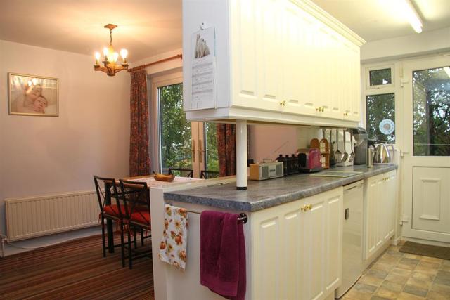  Image of 4 bedroom Detached house for sale in Tinshill Road Cookridge Leeds LS16 at Leeds  Tinshill, LS16 7DU