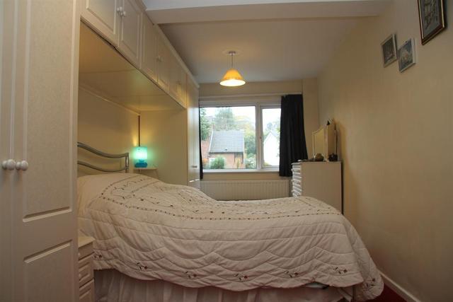  Image of 4 bedroom Detached house for sale in Tinshill Road Cookridge Leeds LS16 at Leeds  Tinshill, LS16 7DU
