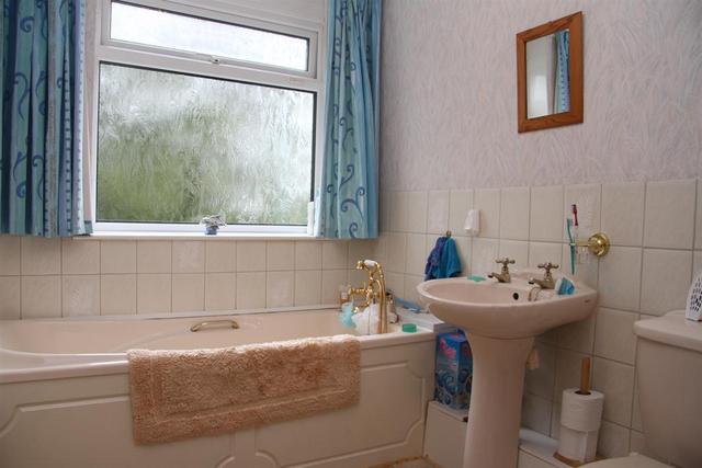  Image of 4 bedroom Detached house for sale in Tinshill Road Cookridge Leeds LS16 at Leeds  Tinshill, LS16 7DU