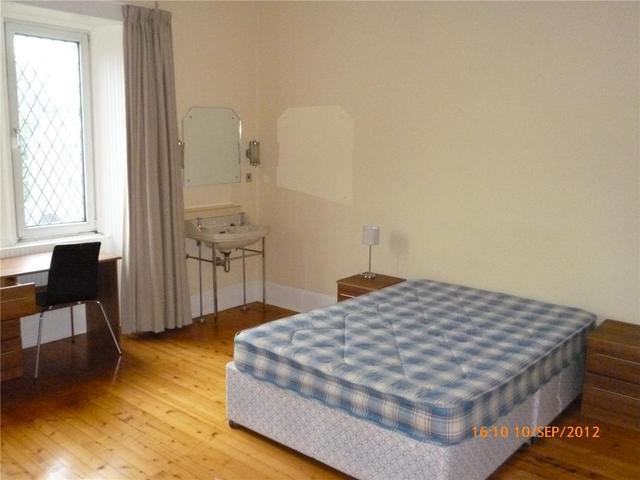  Image of 4 bedroom Flat to rent in Tipperlinn Road Edinburgh EH10 at Merchiston Edinburgh Edinburgh, EH10 5ET