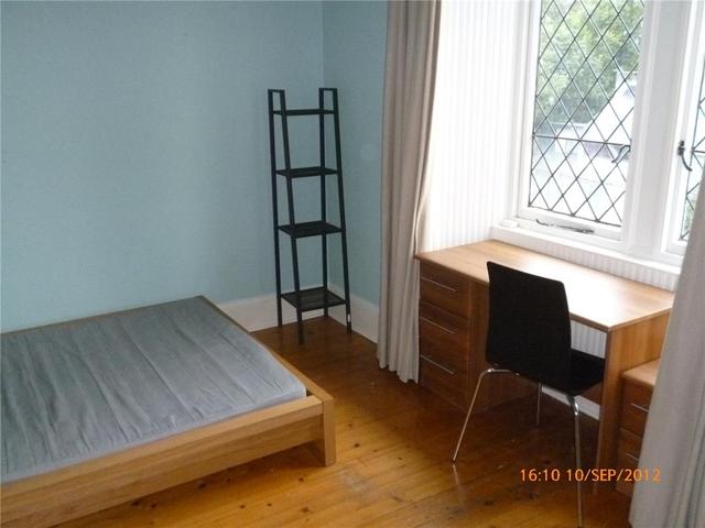  Image of 4 bedroom Flat to rent in Tipperlinn Road Edinburgh EH10 at Merchiston Edinburgh Edinburgh, EH10 5ET