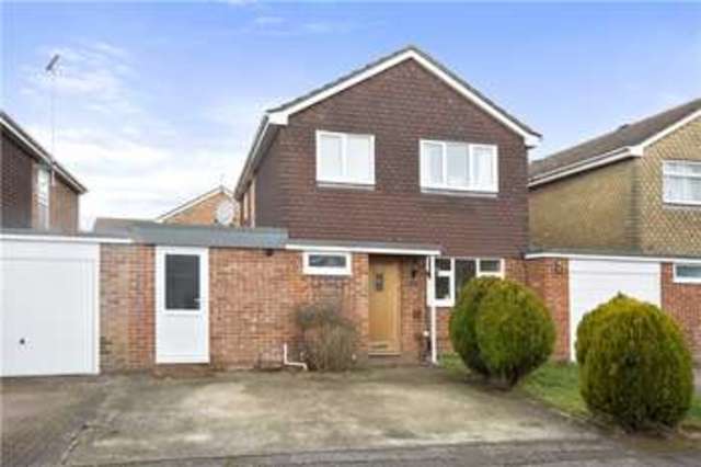  Image of 4 bedroom Detached house for sale in Tithe Close Maidenhead SL6 at Maidenhead Berkshire Holyport, SL6 2YT