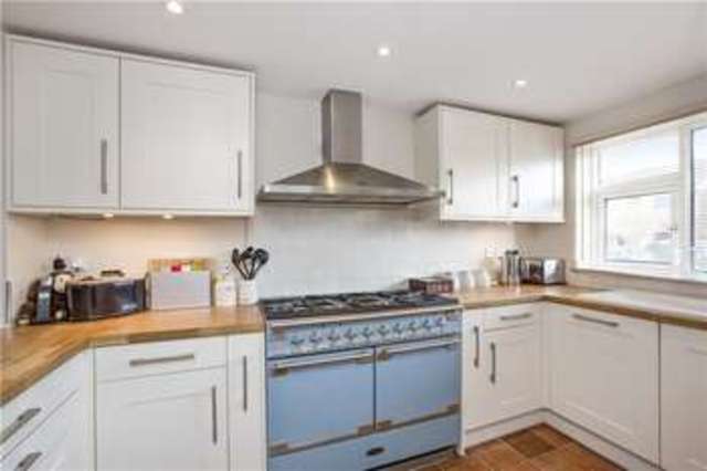  Image of 4 bedroom Detached house for sale in Tithe Close Maidenhead SL6 at Maidenhead Berkshire Holyport, SL6 2YT