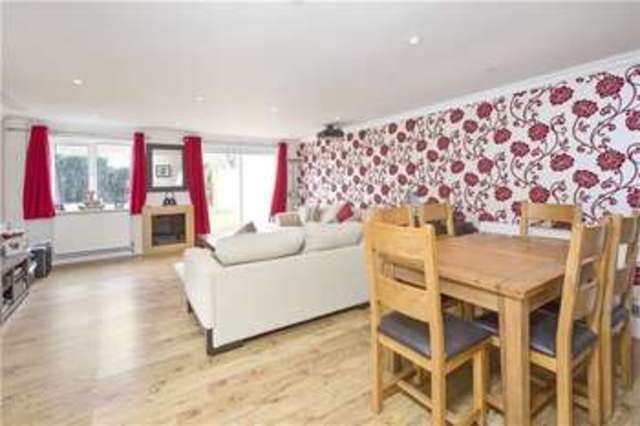  Image of 4 bedroom Detached house for sale in Tithe Close Maidenhead SL6 at Maidenhead Berkshire Holyport, SL6 2YT