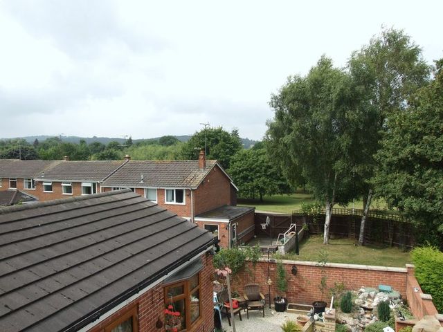  Image of 6 bedroom Detached house for sale in Tiverton Road Loughborough LE11 at Tiverton Road  Loughborough, LE11 2RZ