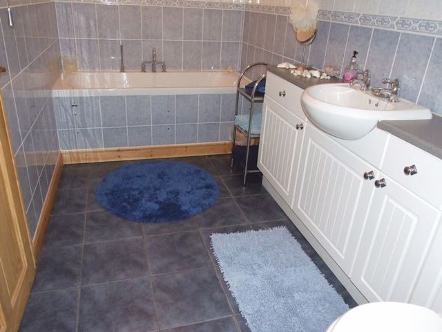  Image of 6 bedroom Detached house for sale in Tiverton Road Loughborough LE11 at Tiverton Road  Loughborough, LE11 2RZ