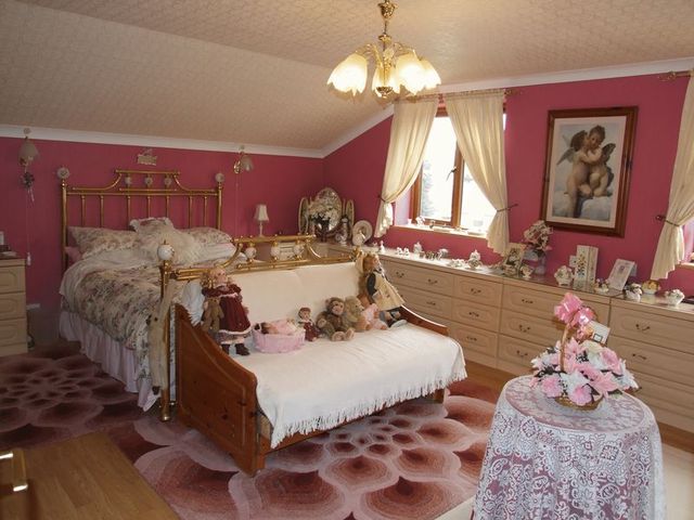 Image of 6 bedroom Detached house for sale in Tiverton Road Loughborough LE11 at Tiverton Road  Loughborough, LE11 2RZ