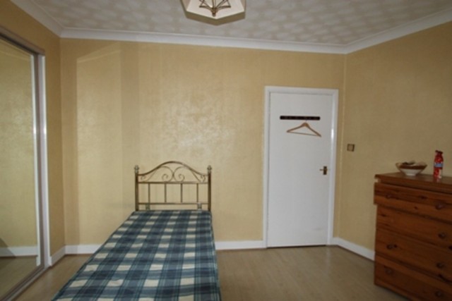  Image of 2 bedroom Flat to rent in Tobago Street Glasgow G40 at Glasgow Green Glasgow Glasgow, G40 2RR