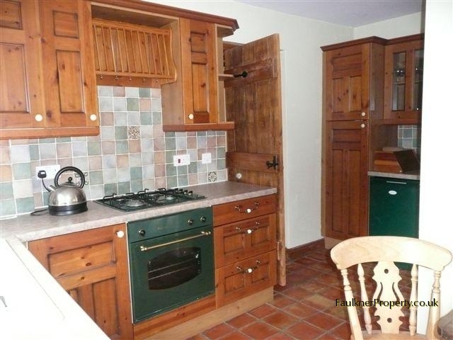  Image of 2 bedroom Cottage to rent in High Street Buckingham MK18 at Buckingham, MK18 1NT