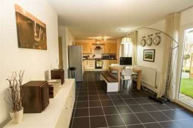  Image of 4 bedroom Terraced house for sale in Torlon Grove Street BA16 at Street, BA16 0FN