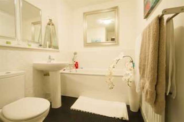  Image of 4 bedroom Terraced house for sale in Torlon Grove Street BA16 at Street, BA16 0FN