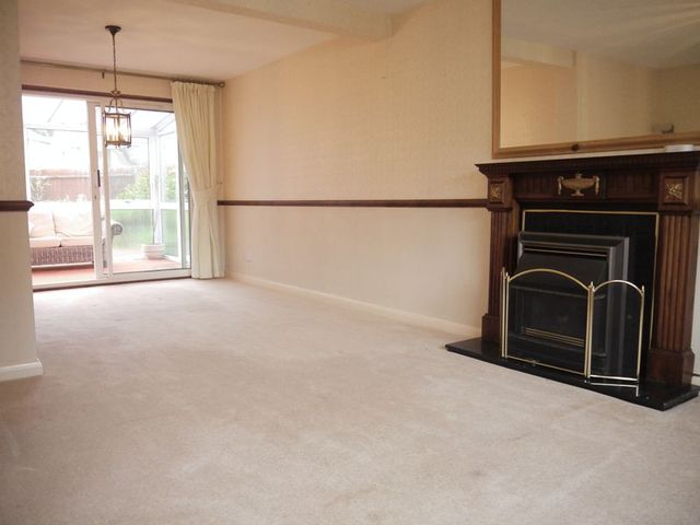  Image of 3 bedroom Detached house to rent in Totnes Close Eastleigh SO50 at Totnes Close  Eastleigh, SO50 4QW