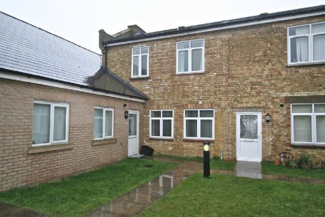  Image of 2 bedroom Mews to rent in Tower Court Tower Road Ely CB7 at Tower Court  Ely, CB7 4XS