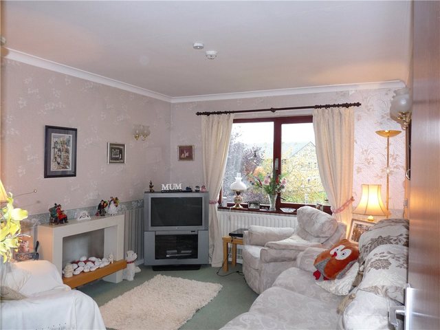  Image of 2 bedroom Apartment for sale in Town End Mews Cross Hills Keighley BD20 at Cross Hills Keighley Glusburn, BD20 8SS