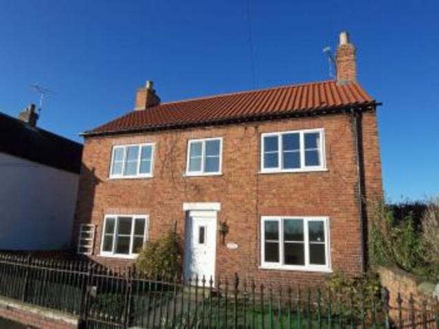  Image of 3 bedroom Detached house for sale in Town Street Sutton Retford DN22 at 5 Town Street Sutton Retford, DN22 8PT