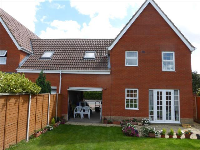  Image of 4 bedroom Detached house for sale in Townsend Way Lowestoft NR32 at Townsend Way  Lowestoft, NR32 4GF