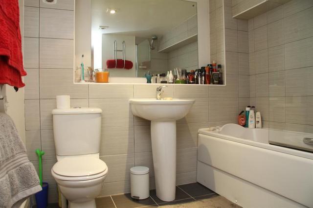  Image of 1 bedroom Apartment for sale in Otley Road Guiseley Leeds LS20 at Guiseley Leeds Guiseley, LS20 8LY