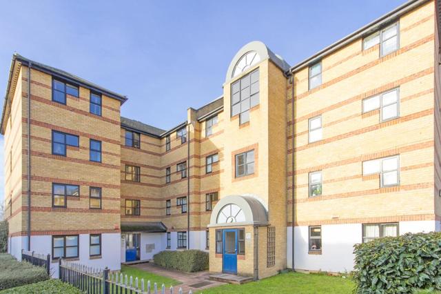  Image of Flat for sale in Transom Close London SE16 at Transom Close  Surrey Quays, SE16 7FH