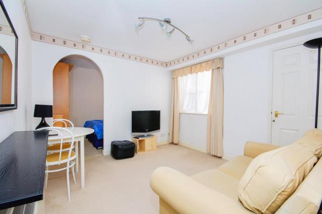  Image of Flat for sale in Transom Close London SE16 at Transom Close  Surrey Quays, SE16 7FH