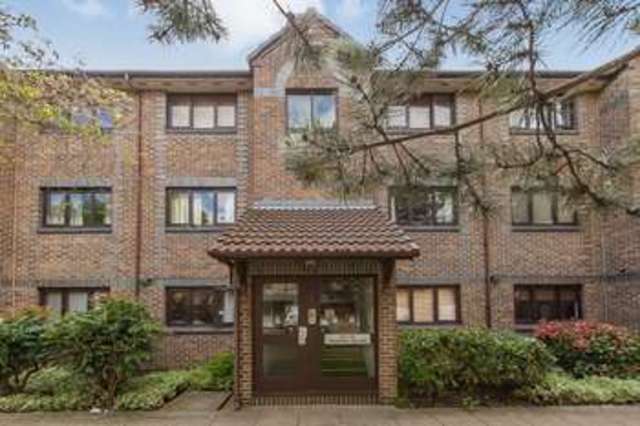 Image of 1 bedroom Flat for sale in Transom Square London E14 at Canary Wharf, E14 3AQ
