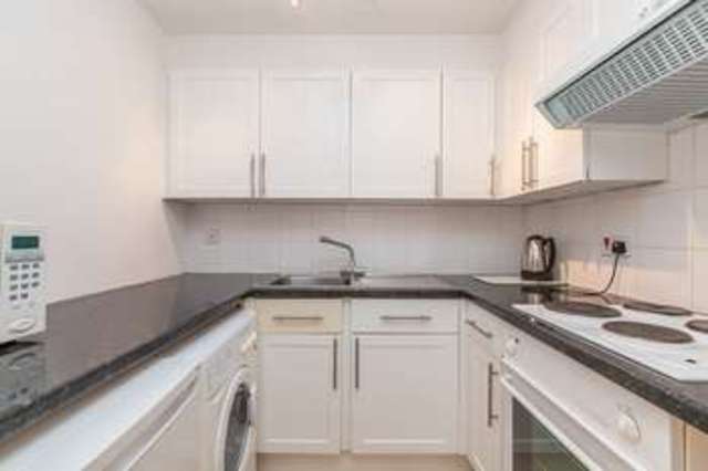  Image of 1 bedroom Flat for sale in Transom Square London E14 at Canary Wharf, E14 3AQ