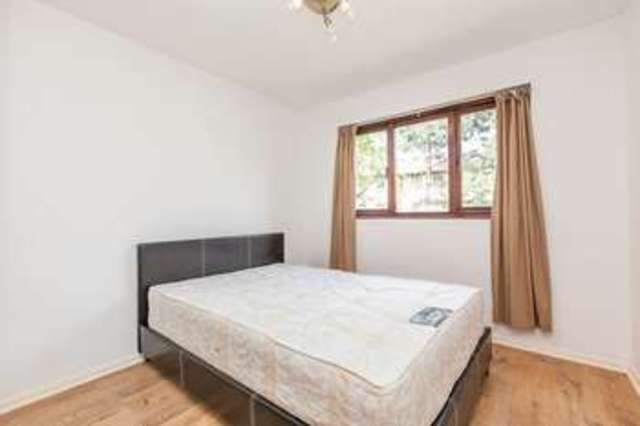  Image of 1 bedroom Flat for sale in Transom Square London E14 at Canary Wharf, E14 3AQ