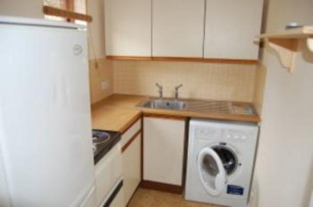  Image of 1 bedroom Flat to rent in Tremona Road Southampton SO16 at Tremona Road  Southampton, SO16 6TH