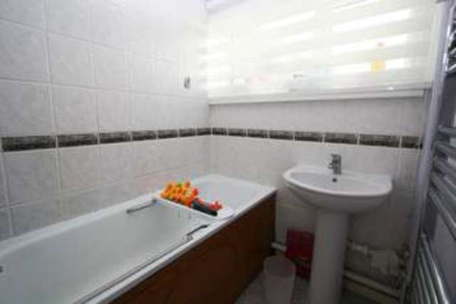 Image of 3 bedroom Flat for sale in Trevorder Road Torpoint PL11 at Torpoint Torpoint, PL11 2NS